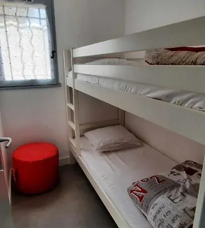 Pinede - Proche Naturiste Apartman *